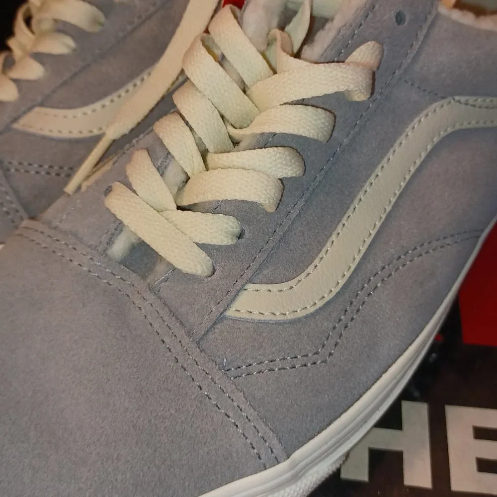 Vans Men 10 Old Skool Cozy Hug Sherpa -- Suede-- Drizzle/Marshmallow VN0005UA6J6
